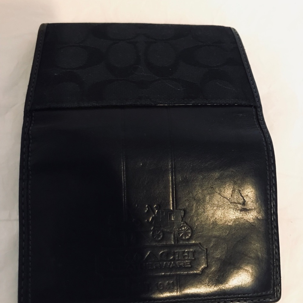 💯% Authentic Coach Black Wallet - Picture 7 of 8